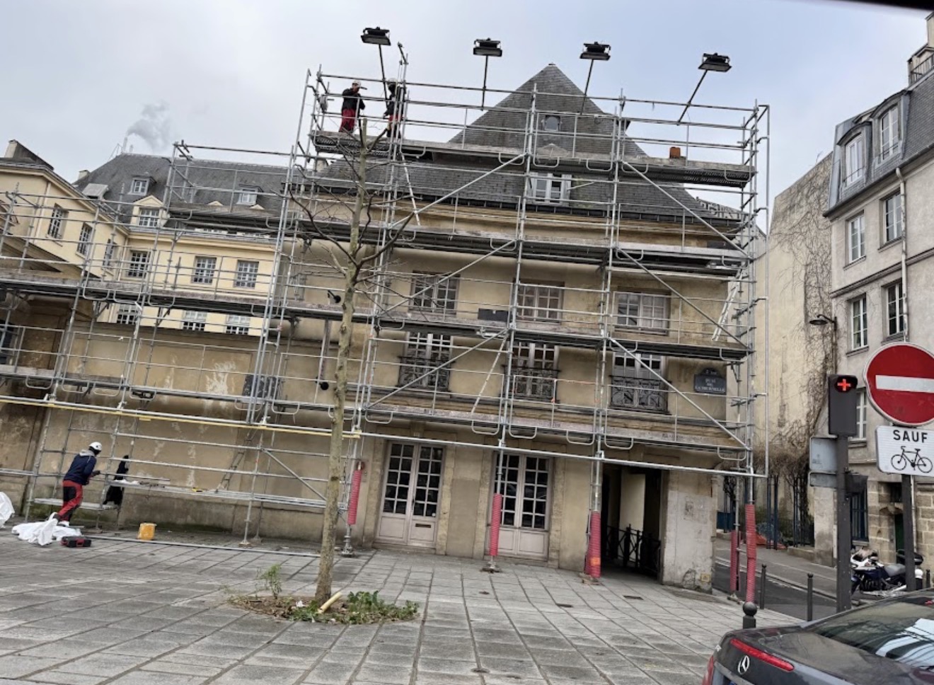 Toiture d'un hôtel particulier